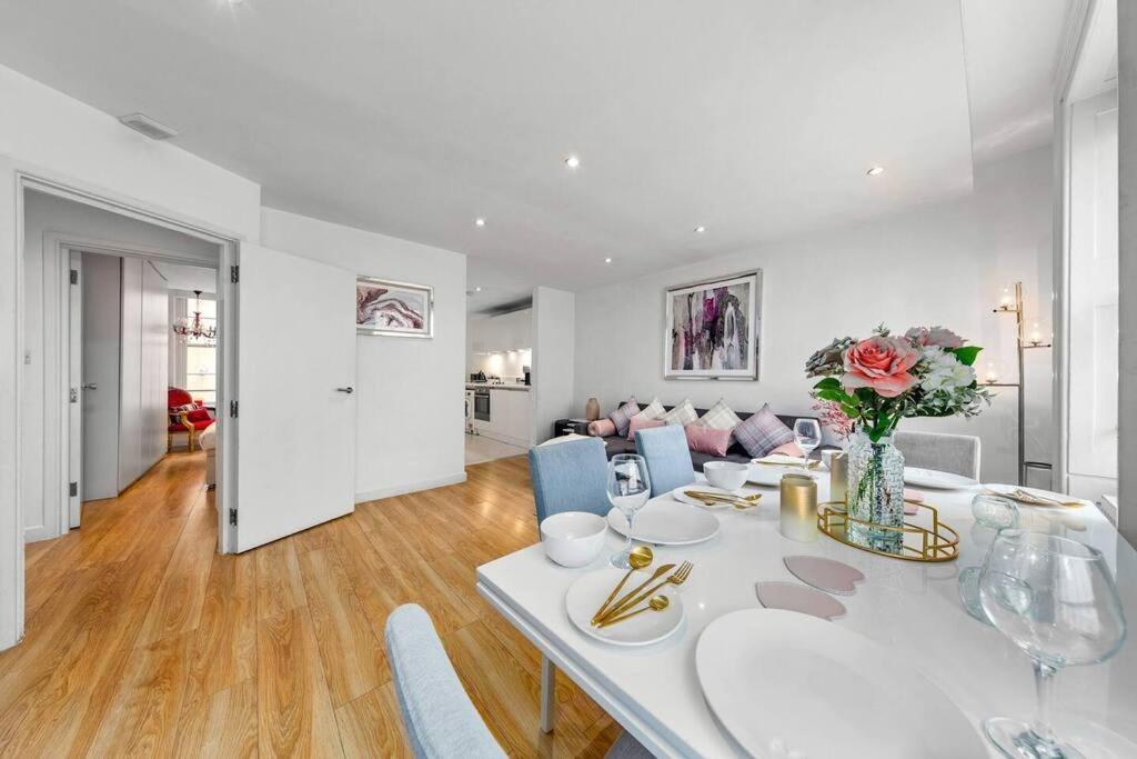 3 Bedroom Apartment In Haymarket Central London Sleep 10 Hy2 Dış mekan fotoğraf