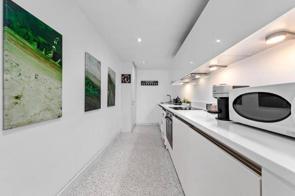 3 Bedroom Apartment In Haymarket Central London Sleep 10 Hy2 Dış mekan fotoğraf